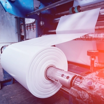 Paper manufacturing roll line using knife gate valves for handling thick pulp slurry